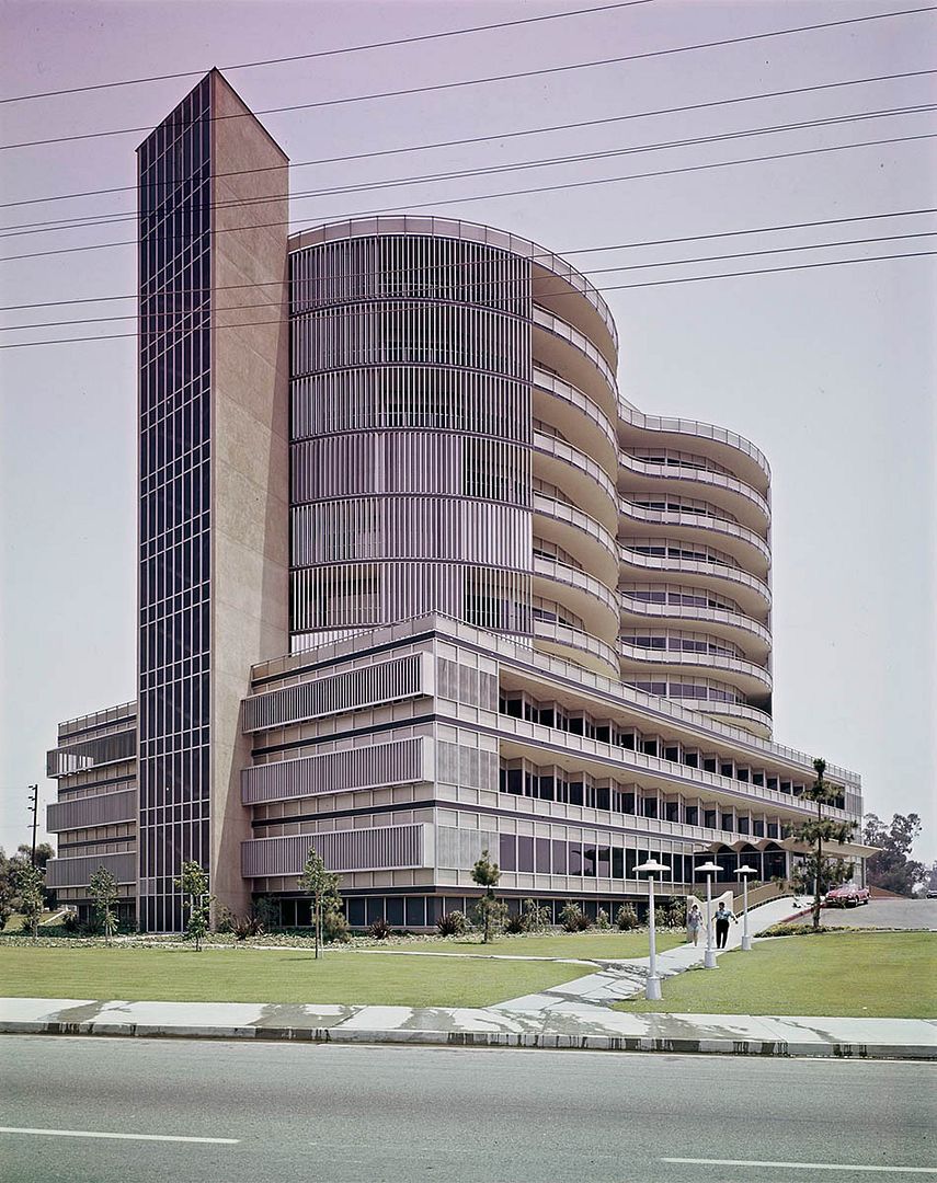 Kaiser Foundation Hospital Panorama City, 1963 r/architecture